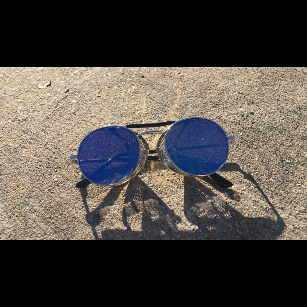 Trendy circle sunglasses